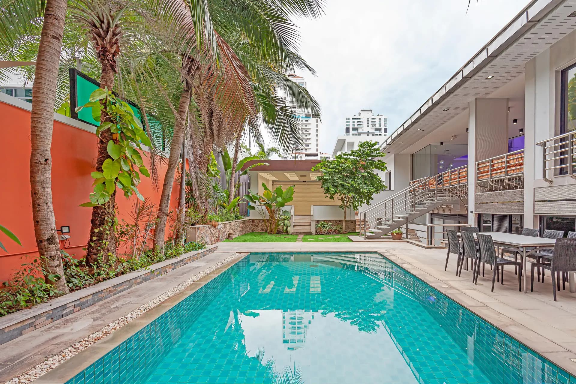 Royal Grand Villa Pattaya