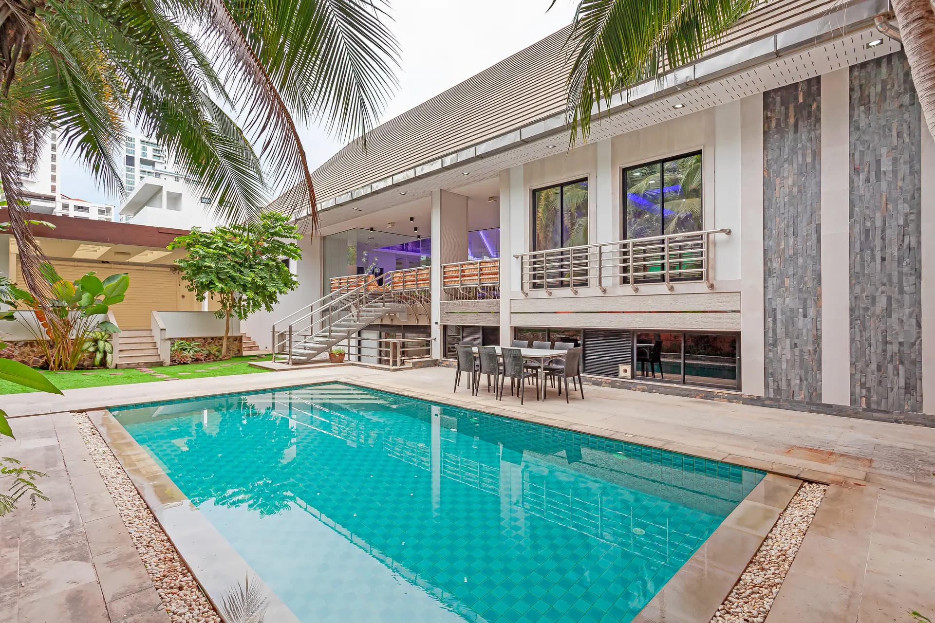 Royal Grand Villa Pattaya